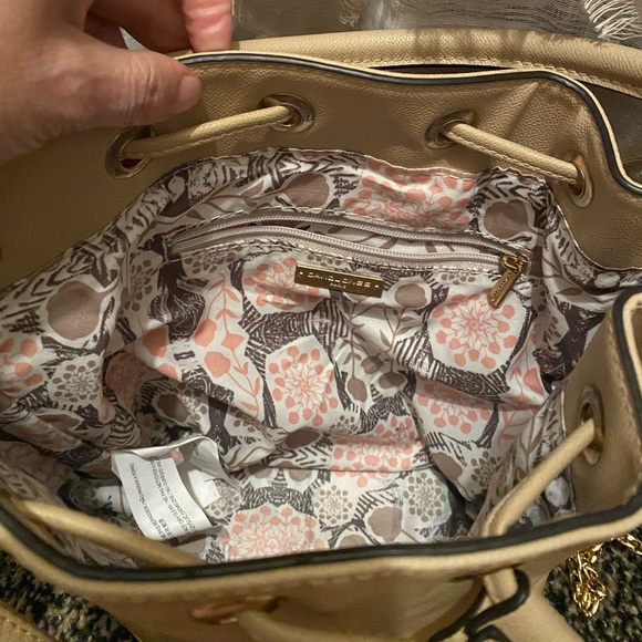 David Jones Bucket Bag - Picture 6 of 7